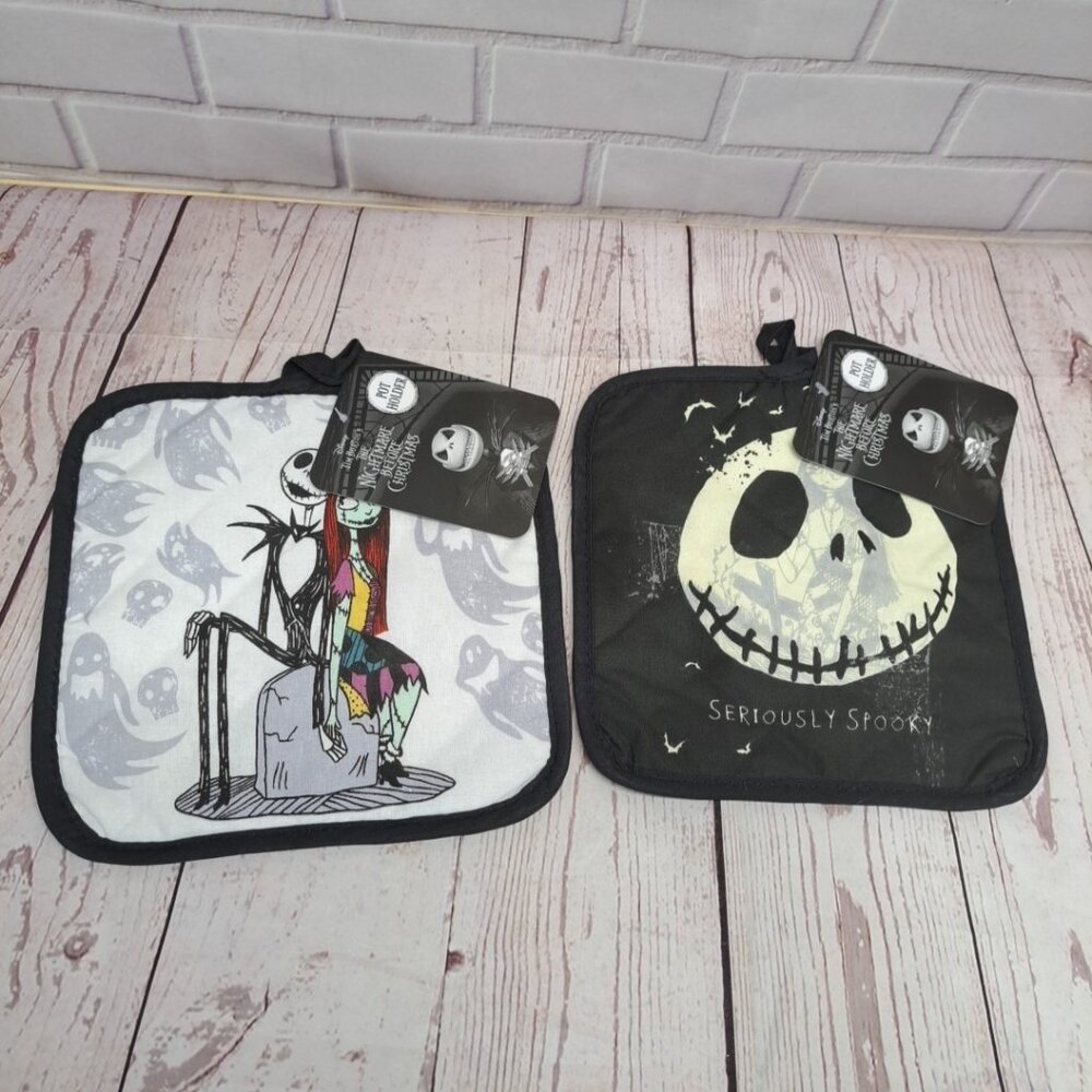 Disney Tim Burton’s The Nightmare Before Christmas Jack Sally 2 Pot Holders NWT
